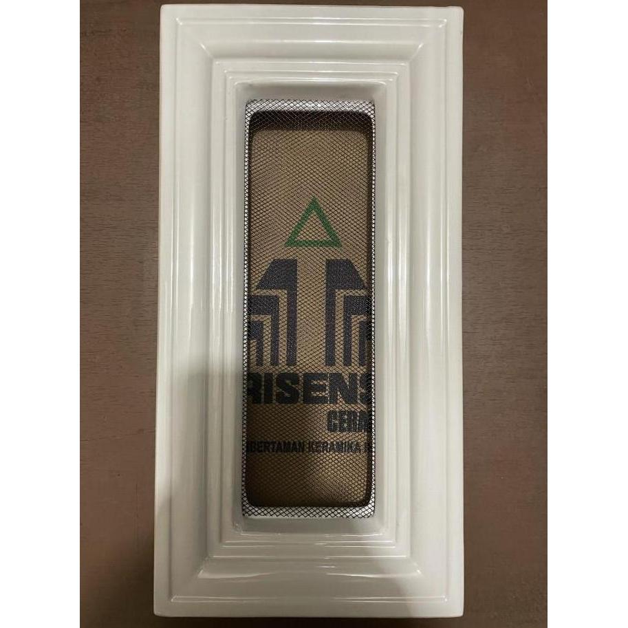 Roster / Loster Keramik Trisensa / Lubang Angin 20x40 cm Motif Kasa