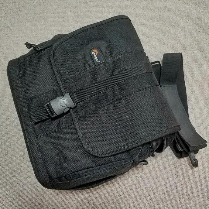A007 Tas Kamera Lowepro Adventura 170 Mirrorless Bekas Sling Selempang