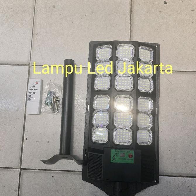 pju solar all in one 1500watt garansi 2 tahun. lampu pju solar 1500w. pju solar all in one 1500watt 