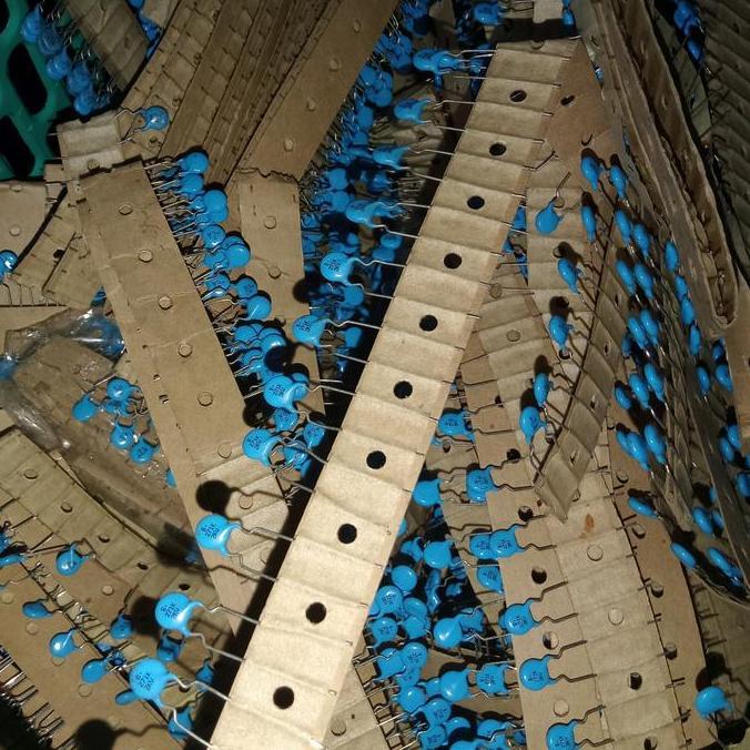 Kapasitor 271Pf 1Kv 100Pc Restock