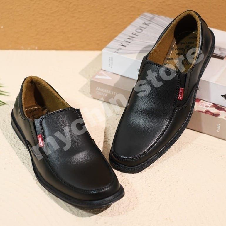 CUCI GUDANG SEPATU PANTOFEL KULIT KICKERS / SEPATU KANTOR TERBARU