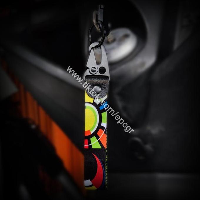 Giftx- High Quality Gantungan Kunci Vespa Live More Keychain Sepeda Motor Premium Aksesoris Piaggio 