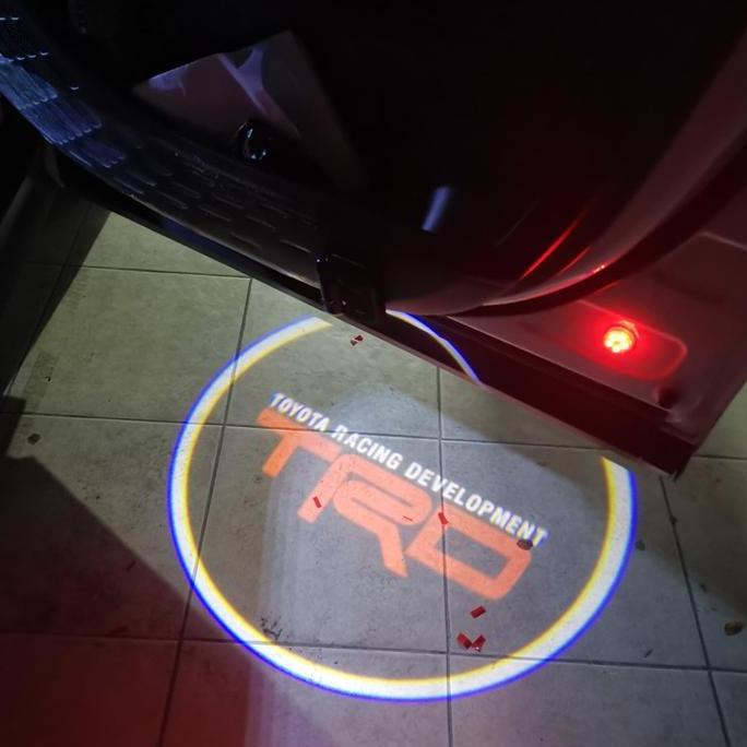 Promo LED LOGO TRD PINTU MOBIL /LED LOGO WELCOME LIGHT DOOR Diskon