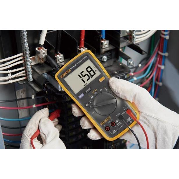 FLUKE 15B MAX-02 MULTIMETER