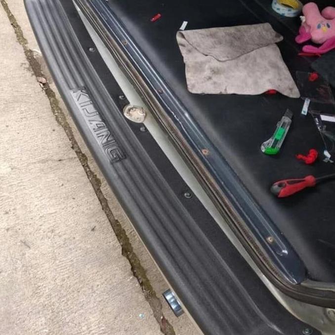 SilPlate Belakang Kijang LGX Rear Bumper Step Cover Kijang ASLI