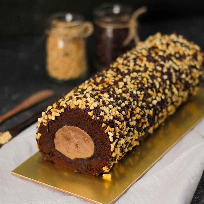 Momolin Bakery Roll Cake Chocolate Sprinkle - Kue Ultah - Bolu Gulung TF