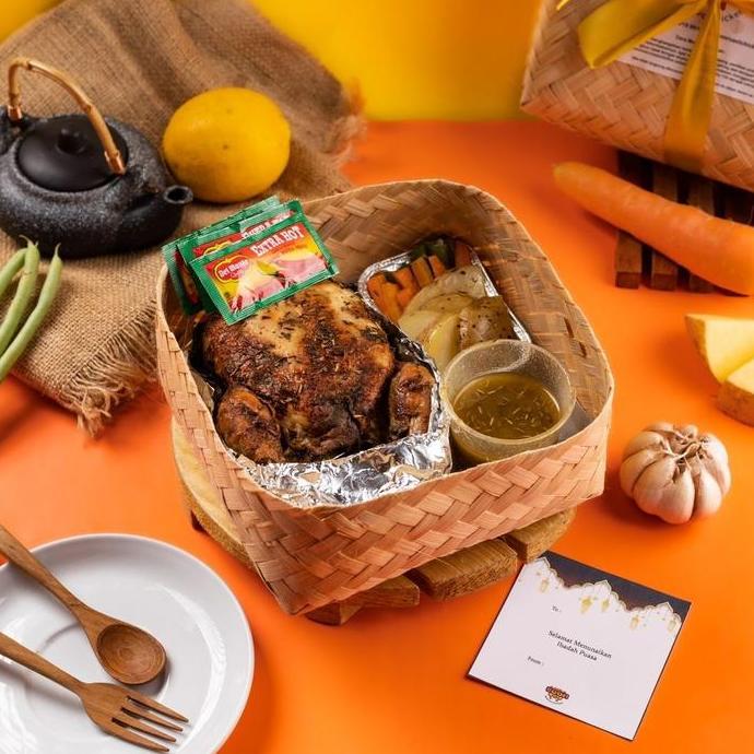Ayam Panggang hampers besek bambu keranjang