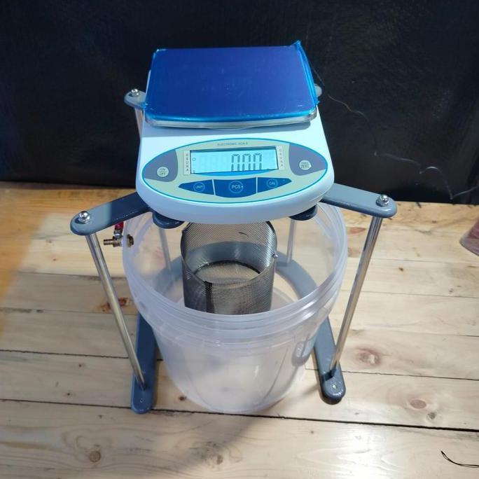 Timbangan Cek Kadar Emas Digital atau Timbangan Density Digital Osuka