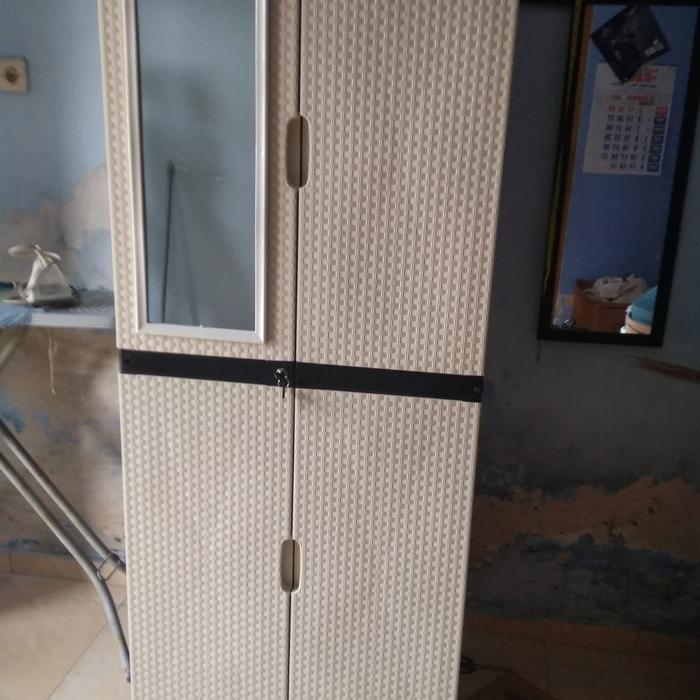 lemari plastik jumbo diva kunci susun 4