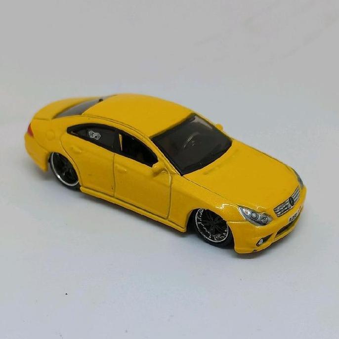 maisto mercedes benz cls class playerz 1/64 loose diecast (s)