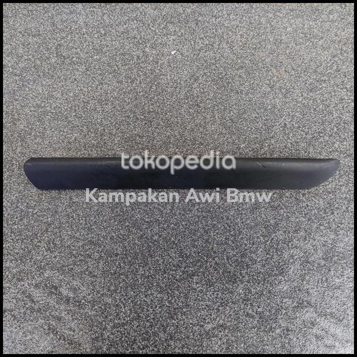 TERLARIS LIS FENDER KANAN BMW E46 