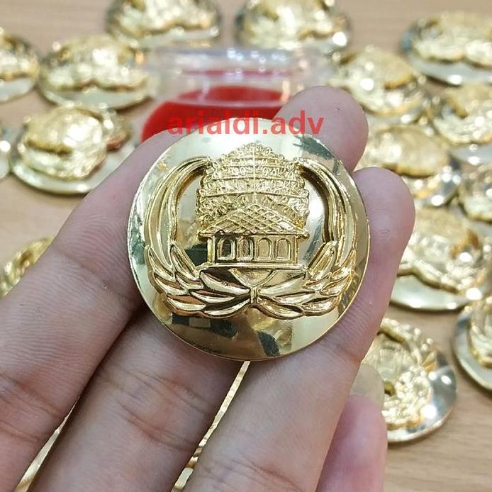 Ready pin korpri tumpuk bulat kuningan magnet pin korpri kuningan bulat tumpuk magnet