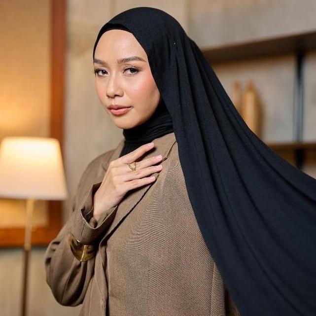ZM Zaskia Mecca - Zinia Hijab Instant Polos | Daily