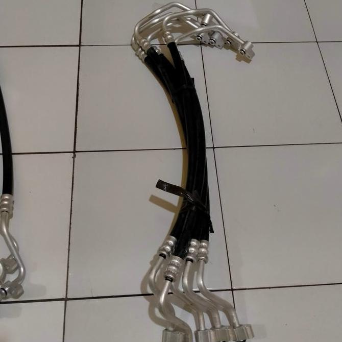 hose discharge selang pipa ac toyota innova bensin 2005 2006 2007 2008 Original