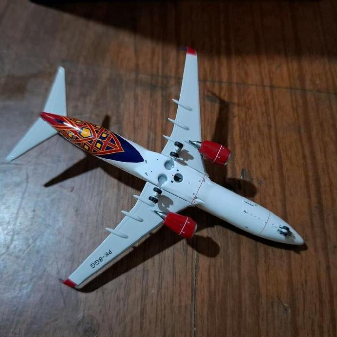 diecast pesawat Iwings Batik Air Boeing B737-800 1:400 PK-BGG