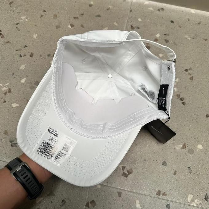 CR - Topi Nike Metal Plat Logo Original White Caps TERLARIS