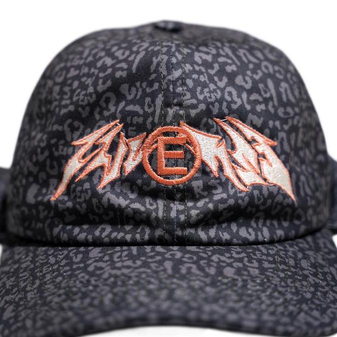 TOPI INVERSE -  Earflap Cap