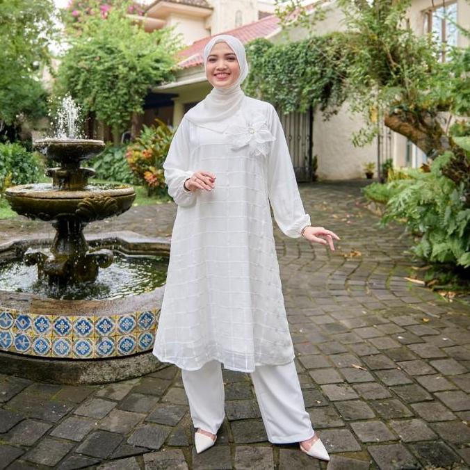 Zm Zaskia Mecca - Bivana Midi Dress Gamis - White Series - Binar Samudra Bordir Crinkle