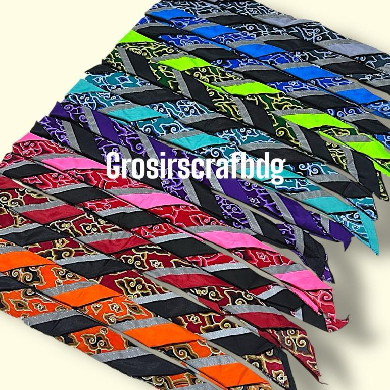 scraf pramuka motif batik mega mendung menyala  Scraft Pramuka Batik Mega Mendung scarf Menyala skra