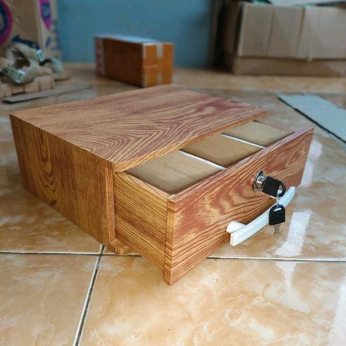 PROMO ..Kotak uang sekat 3 kotak serbaguna laci estetik laci uang free kunci Penyimpanan Kayu