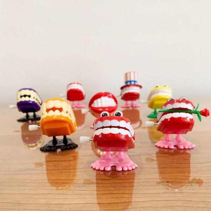 MAINAN JADUL 80AN  KARAKTER GGI UNIK LUCU LONCAT OTOMATIS TANPA BATRE MAINAN NOSTALGIA PEREDA STRESS