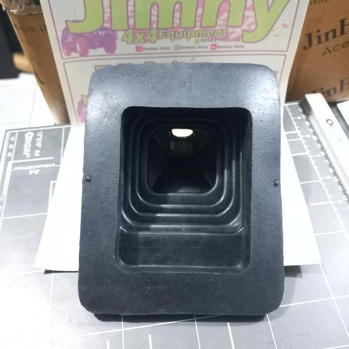 KARET TRANSMISI JIMNY BOOT PERSENELING KATANA 5 SPEED TAHUN MUDA