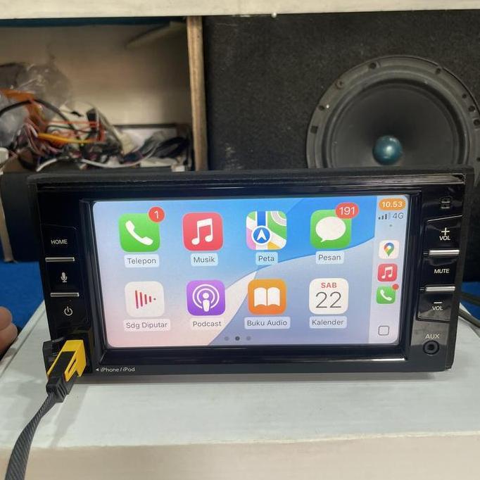 Head unit clarion applecarplay