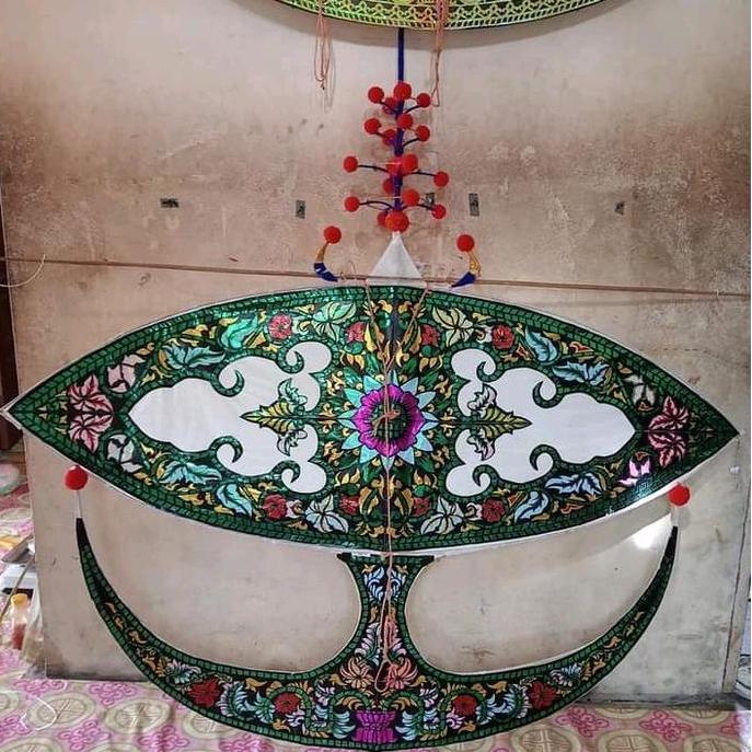 New- Layangan wau bulan ukuran 1 meter ( siap terbang) Beraneka warna Bambu