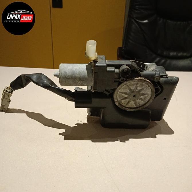 Doorlock Door Lock Bagasi VRZ Fortuner Innova Reborn Venturer ori bkas