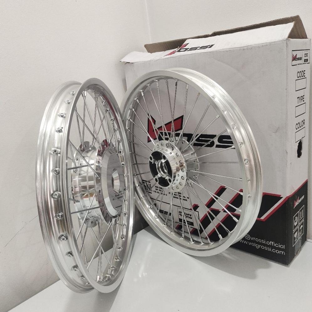 VELG PAKETAN MOTOR HONDA VARIO 125/VARIO 150/VARIO 110/BEAT/SCOPY V ROSSI 17X140 SEPASANG