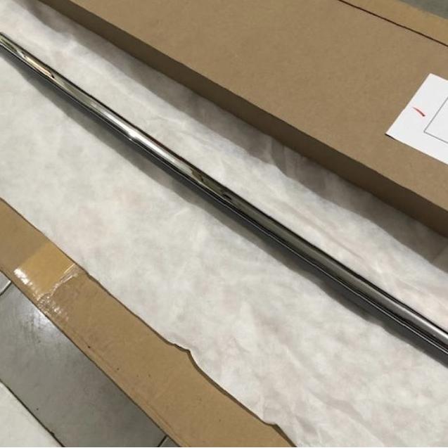 List Chrome Bemper Depan tengah CRV RW turbo facelift tahun 2021-2022