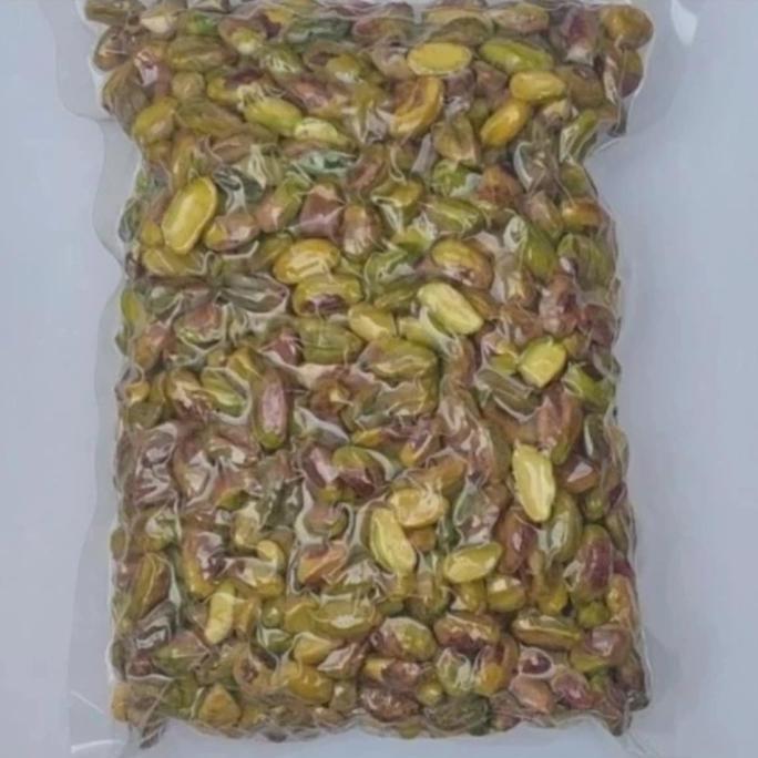 '+'+'+'+] PISTACHIO NUTS WITHOUT SHELL/ KACANG PISTACHIO TANPA KULIT 20 GRAM