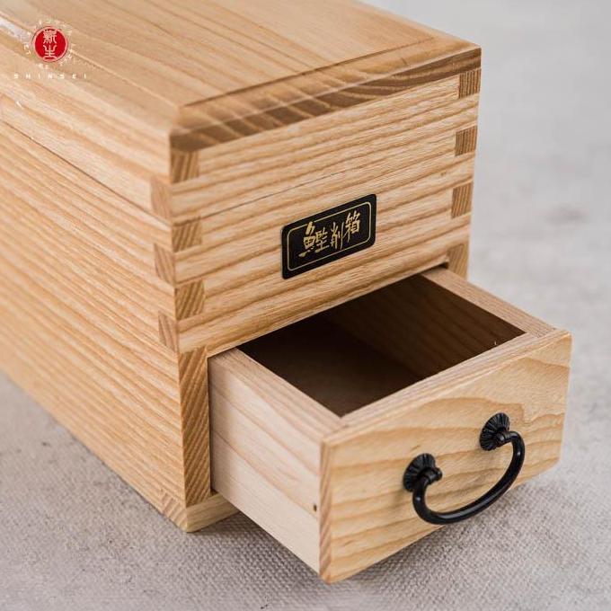 New- Katsuobushi Grater Box Kezuriki Youbi Parut Katsuobushi
