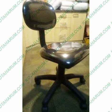 Terlaris Kursi Kantor Belajar Kerja Putar Roda Naik Turun Hitam Bandung Murah