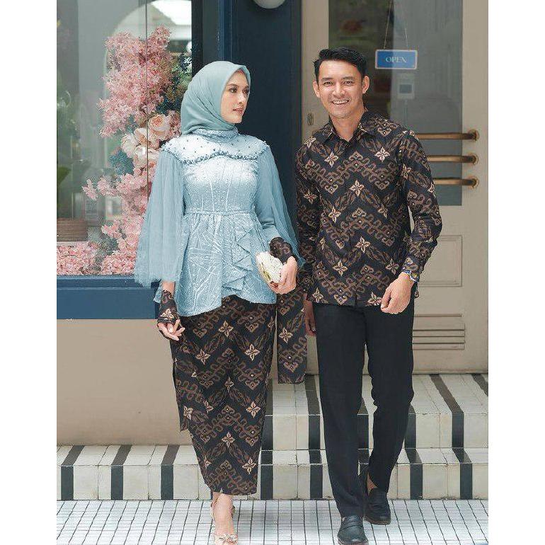 Couple Kebaya Modern Vanila Baju Pasangan Tunangan Lamaran Kondangan Wisuda Mewah Elegan Friska Brok