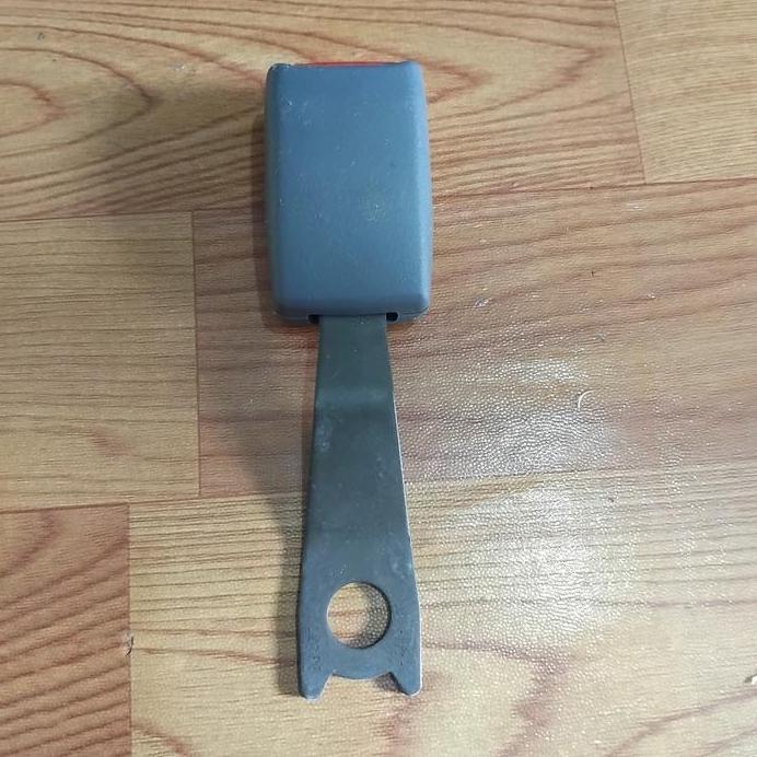 Stik Tangkai Seat Belt Kijang Kapsul Original Ready Stock