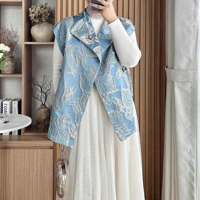 EUGENIE VEST FLORAL EMBOSS - FREEBROSS