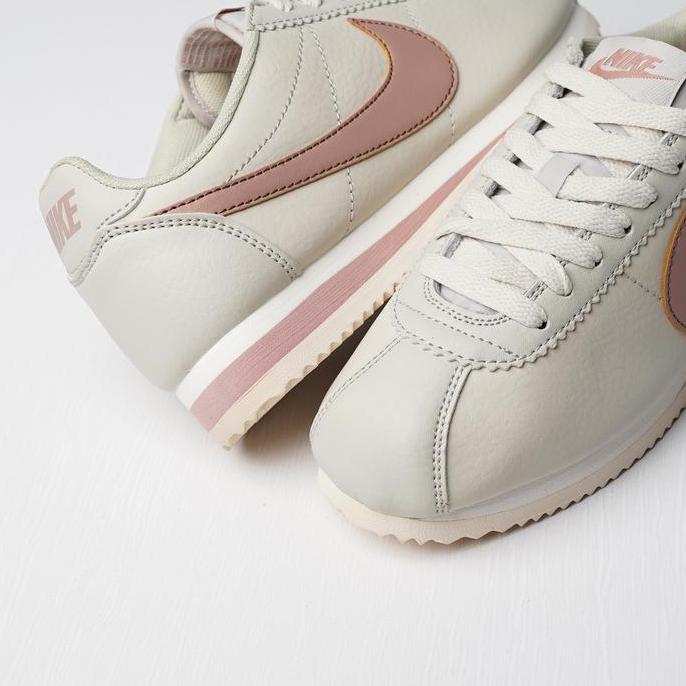 Nike Wmns Classic Cortez Leather Lht Bone Particle Pink