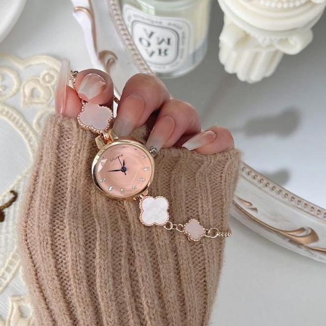 Barbee Jam Tangan Wanita Gelang Rantai Serut Ulzzang Luy Clover Berlian Jam Tangan Mewah Serut Pink 