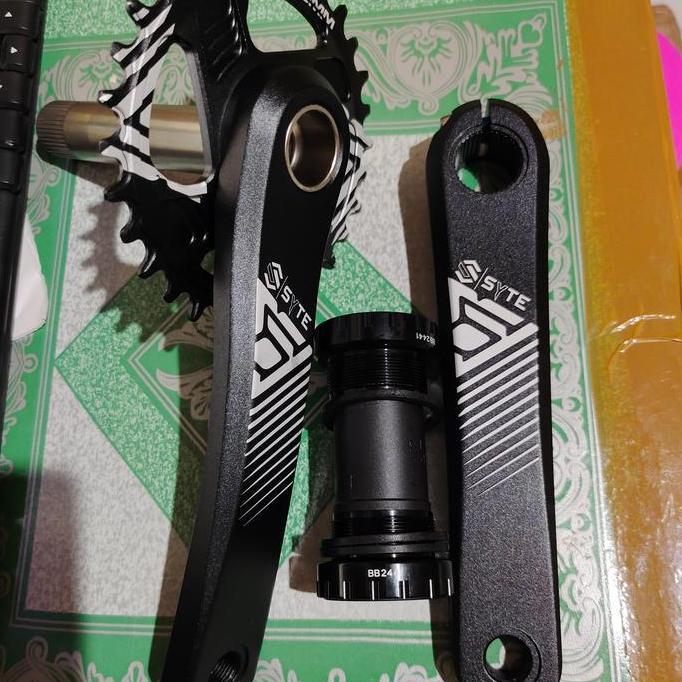 crank set MTB hollowtech2 merk SYTE single speed 30t