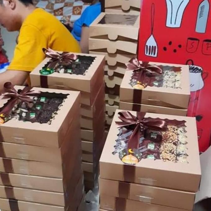 Good- dus brownies | dus kue uk 15 x 15 x 5 , kraft 350, laminasi plastik