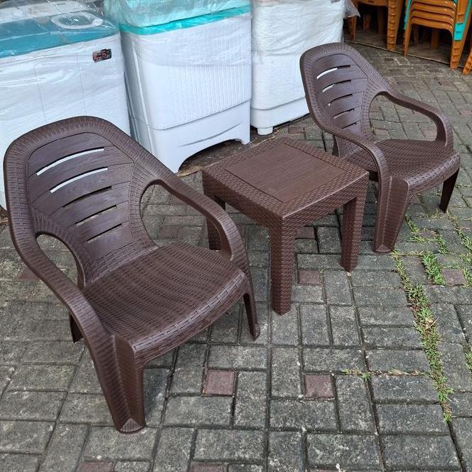 N Kursi Teras Olymplast 509. 2 Kursi 509 Dan 1 Meja Octr Kursi Plastik Kursi Teras