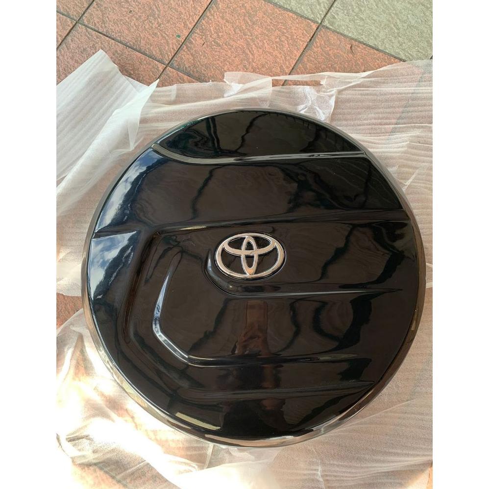 cover ban mobil rush Hitam/Putih/Silver