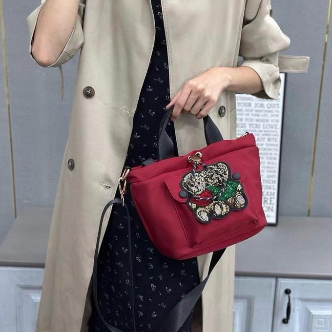 1877 Tas Selempang Parasut Premium Tas Selepamg Wanita Desgin Elegan Tas Wanita Modern