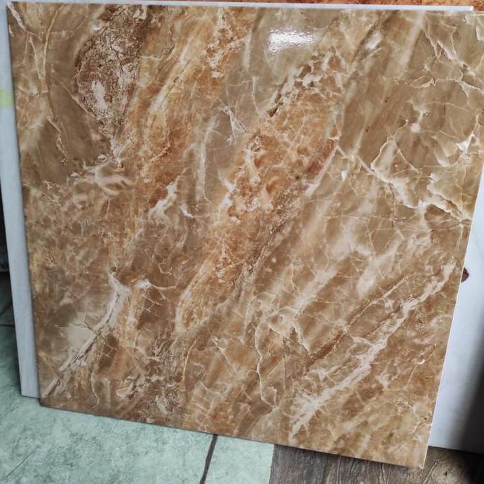 keramik lantai kilap 50x50 cyprus beige