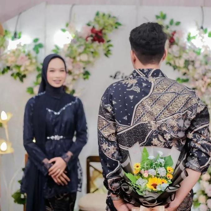 Newgir- Filosofi Kebaya - Rok Lilit Batik Couple Kemeja Lengan Panjang Set Rok Batik Motif Terbaru K