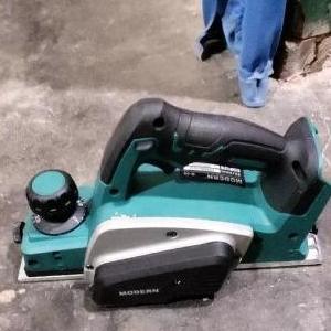 *****] MODERN M-90 Mesin Planner Cordless 20V/Mesin Serut Kayu Planer Baterai