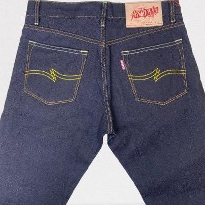 Boyboying- Celana Raw Denim - Kaku Slim Straight 15Oz - Raw Denim Feeding Parah