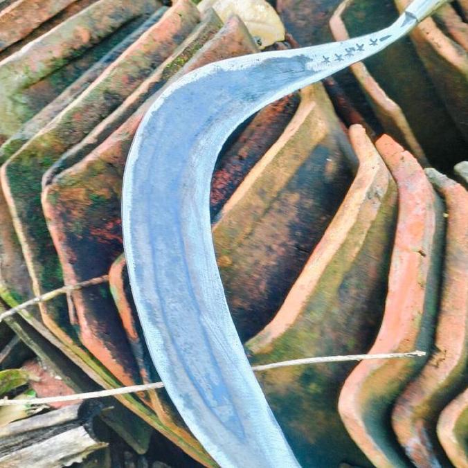 sabit husus rumput terbuat dari bahan baja isenan roda gila dijamin kualitasnya sampai kecil