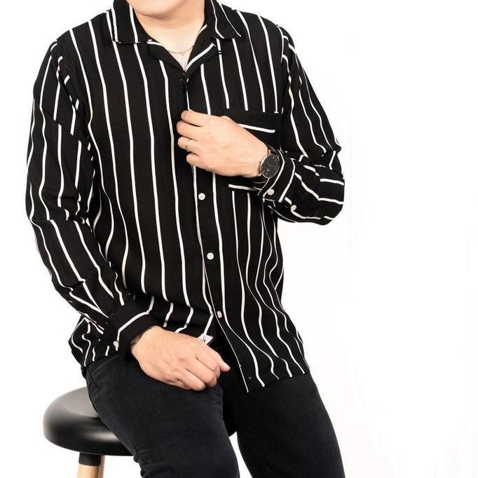 10.10 Baju Kemeja Casual Pria Formal Lengan Panjang Kerah V-Neck Motif Salur Putih Hitam Navy Baju L